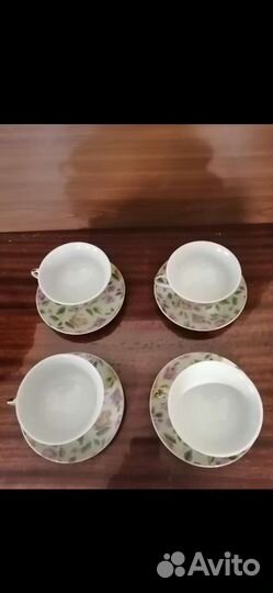 Чайные чашки с блюдцами
