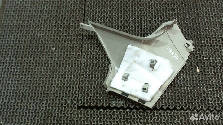 Обшивка стойки Audi Q5, 2010