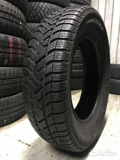 Pirelli Winter 210 SnowControl Serie III 195/70 R16 107L