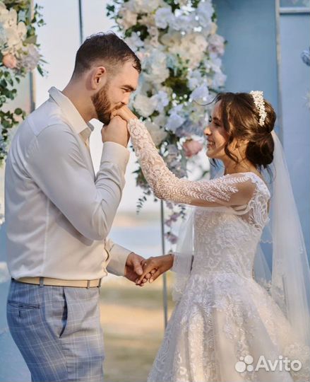 Свадебное платье