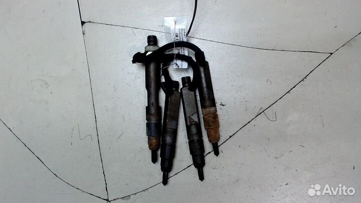 Форсунка топливная Volkswagen Passat 5, 1998