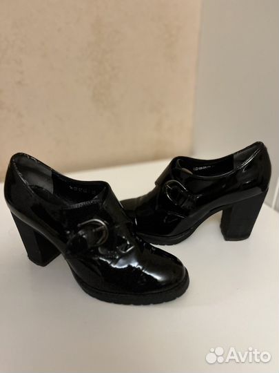 Туфли мери джейн лаковые