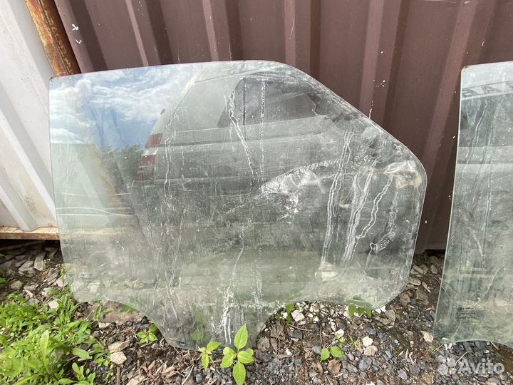 Заднее Стекло на Рено Логан 2007