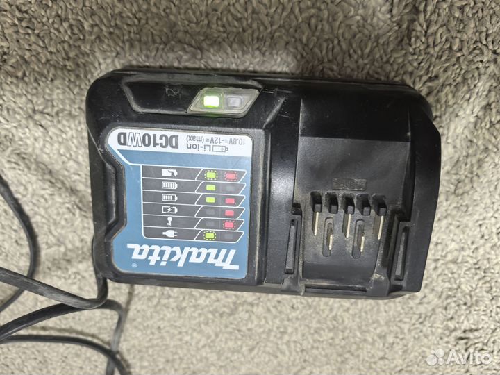 Зарядное устройство makita