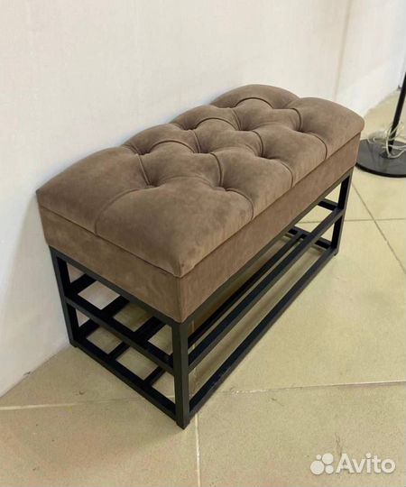 Кровать двухспальная с мягким изголовьем