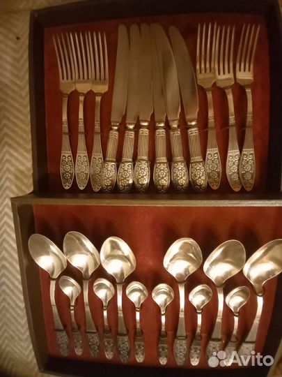 Набор столовых приборов из мельхиора