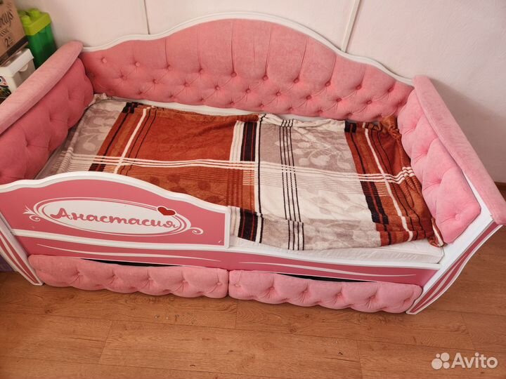 Детская кровать со шкафом