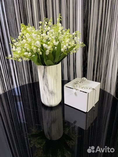 Ваза для цветов интерьерная настольная