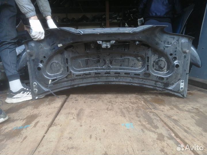 Крышка багажника Ford Mustang