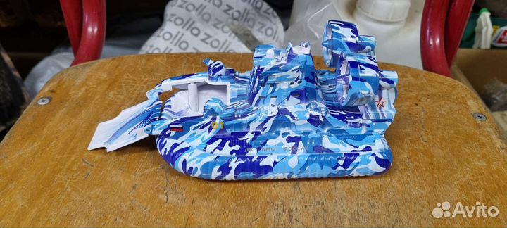 Амфибия на воздушной подушке, военный катер