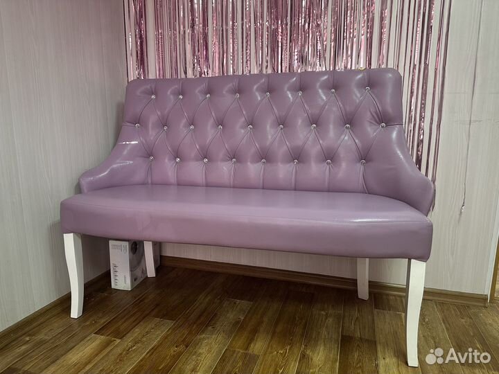 Офисный кожаный диван бу