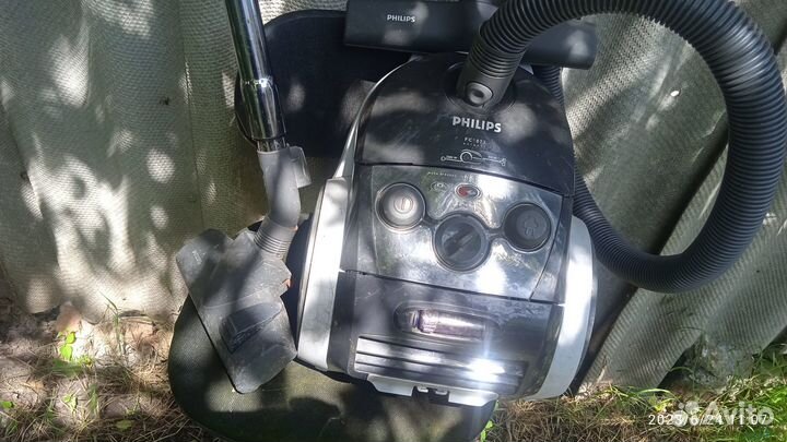Пылесос Philips-2000w,450w тяга,идеал,мешокомплект
