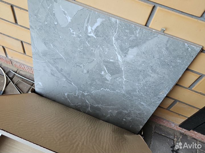 Керамическая плитка серая глянцевая Лапарет