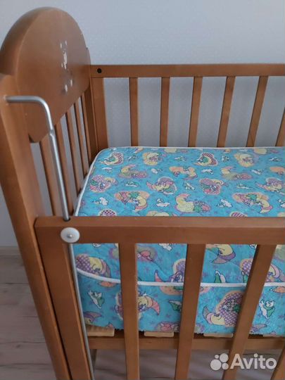 Детская кроватка