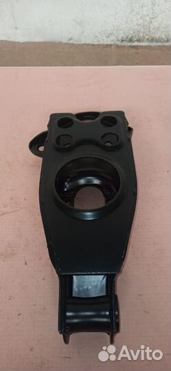 Рычаг нижний Mitsubishi L200 MB109513 MB109512