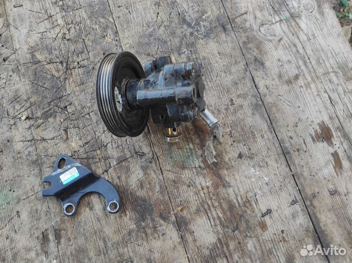 Насос гидроусилителя гур Nissan Pulsar FN 15 /GA15