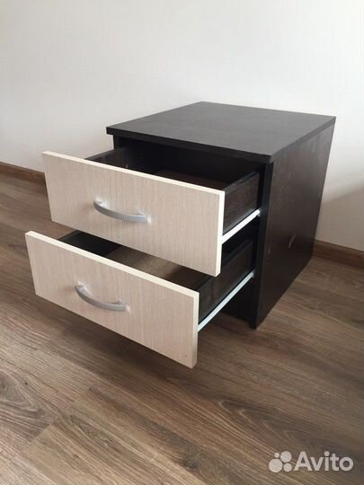 Тумба прикроватная