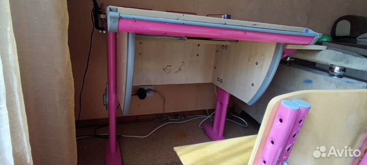 Стол письменный. Растущая парта и стул