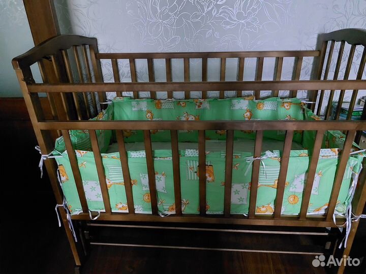 Детская кроватка