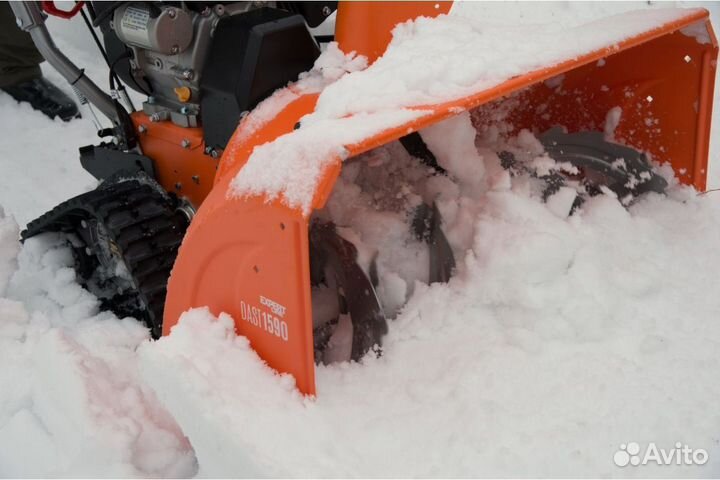 Снегоуборщик Daewoo Dast 1590 гусеничный