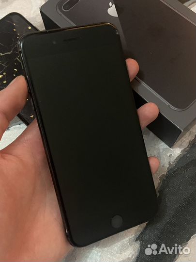 iPhone 8 Plus, 64 ГБ