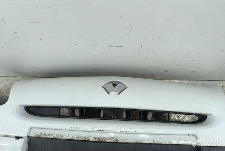 Бампер передний Renault Clio