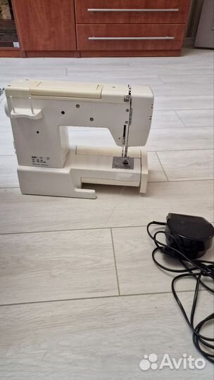Швейная машинка бу электрическая
