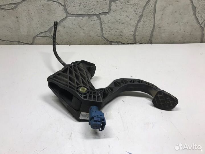 Педаль сцепления Volkswagen Polo V рестайлинг 1.6