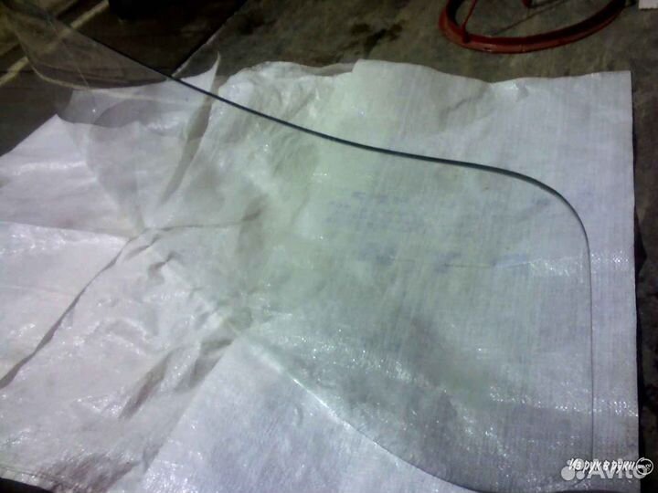 Заднее новое стекло на Газ 24 10 продаю