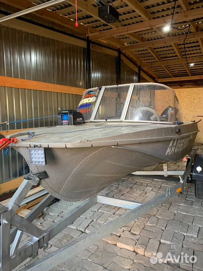 Продам комплект Казанка 5 + мотор + прицеп