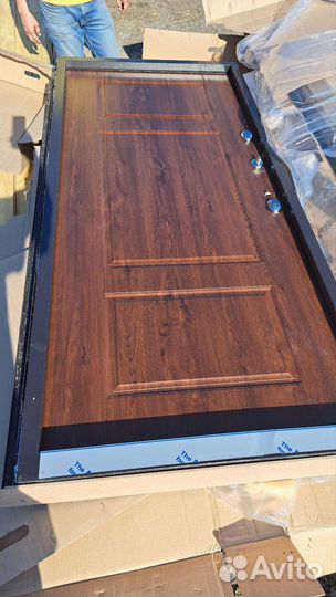 Дверь входная металлическая с терморазрывом