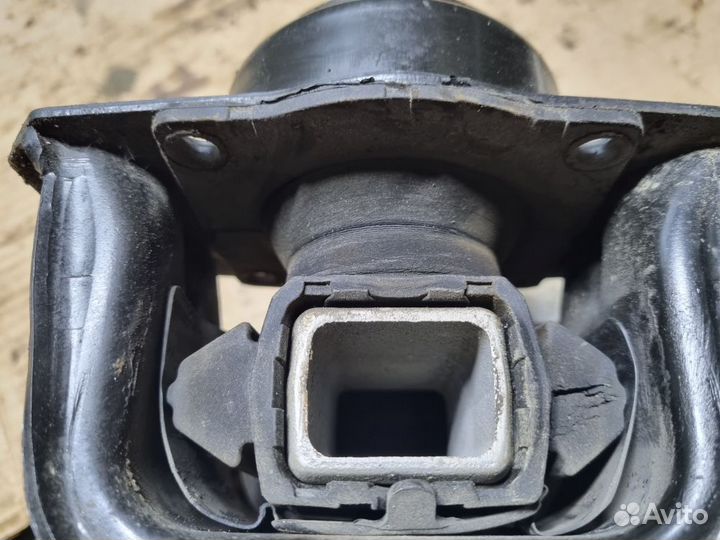Опора двигателя Peugeot 307