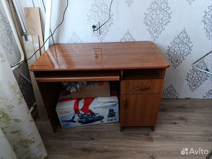 Стол рабочий - компьютерный