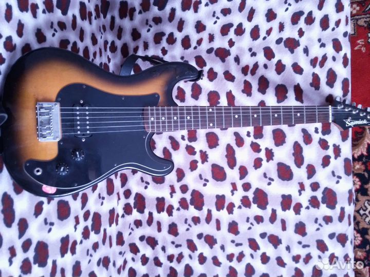 Гитара электрическая