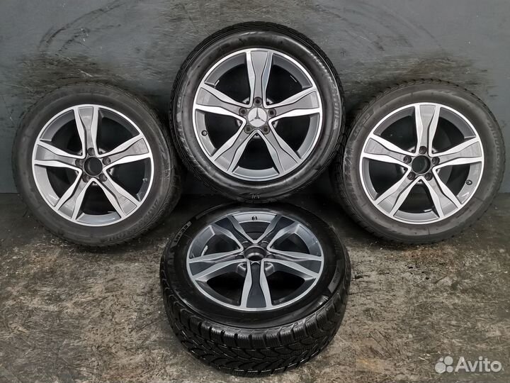 R17 Bridgestone Blizzak LM-32 225/50, PCD 5x112 DIA 66.6