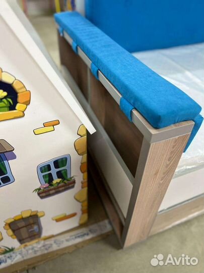 Детская подростковая кроватка от 2 лет