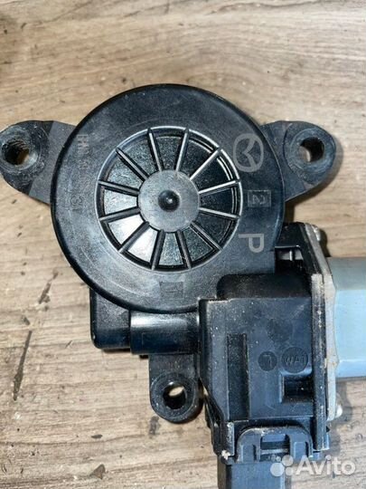 Моторчик стеклоподъемника левый Mazda Cx-9 TC 2.5