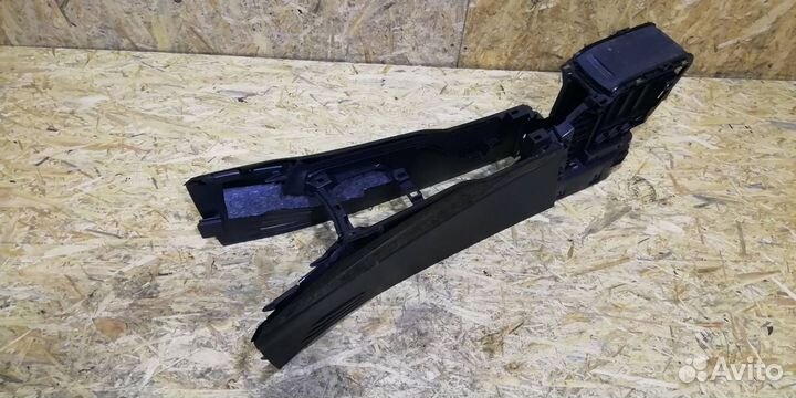 Консоль салона (центральная часть) Peugeot 2008