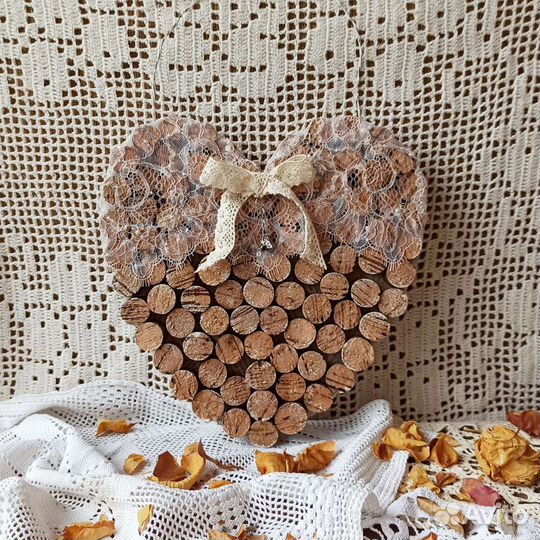 Сердце из винных пробок