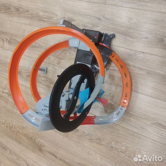 Hot wheels трек