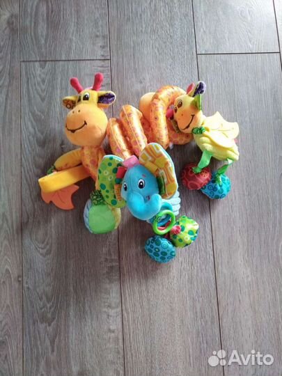 Развивающая подвеска - растяжка на кроватку