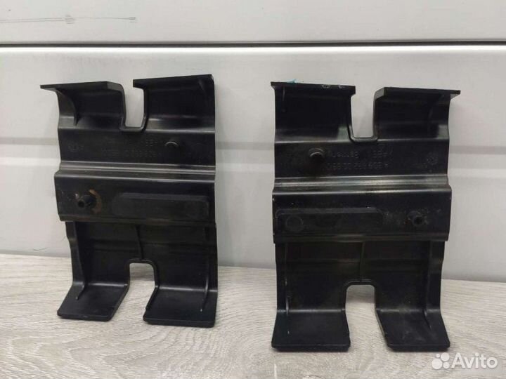 Кронштейн центральной стойки Mercedes Sprinter