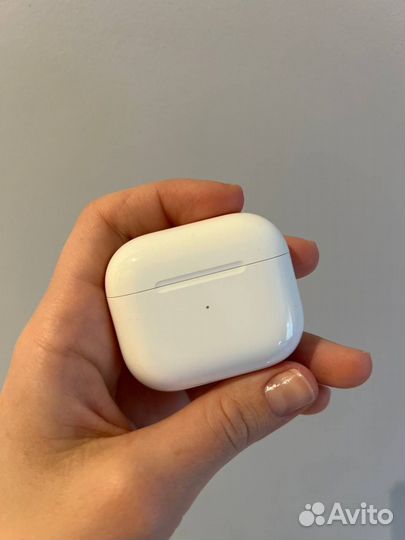 Оригинальный кейс от наушников airpods 3