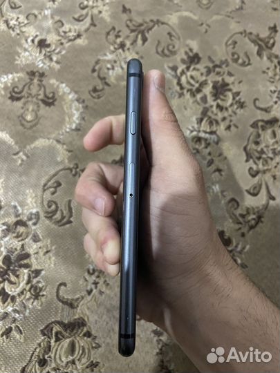 iPhone 8, 64 ГБ