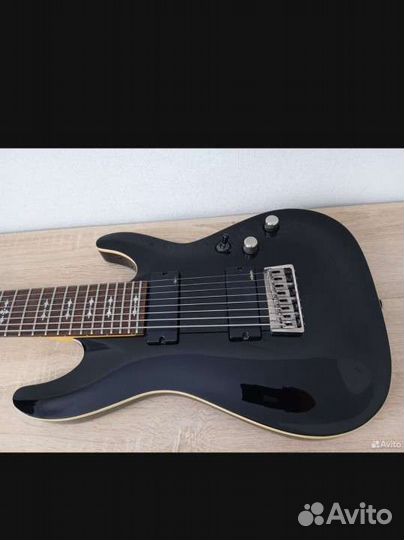 Schecter omen 8