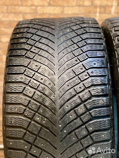 Michelin X-Ice North 4 295/35 R21