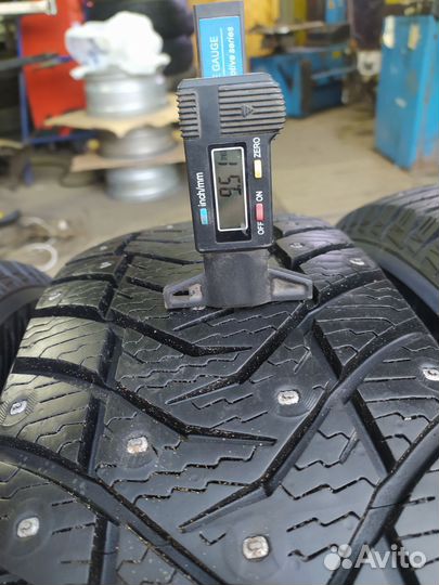 Yokohama Ice Guard IG65 215/65 R16