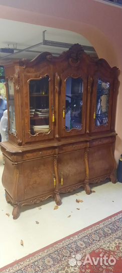 Антикварный буфет модерн