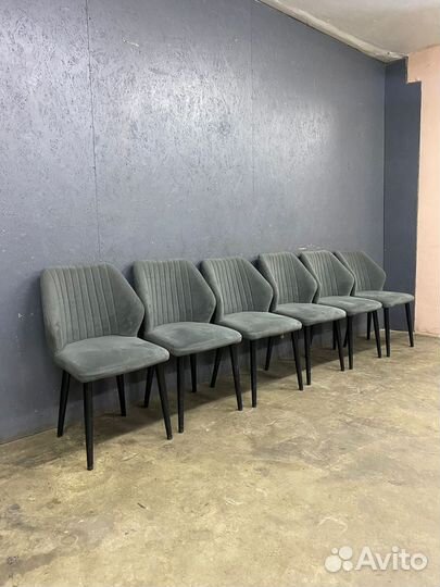 Стул мягкий серый