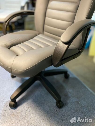 Компьютерное кресло